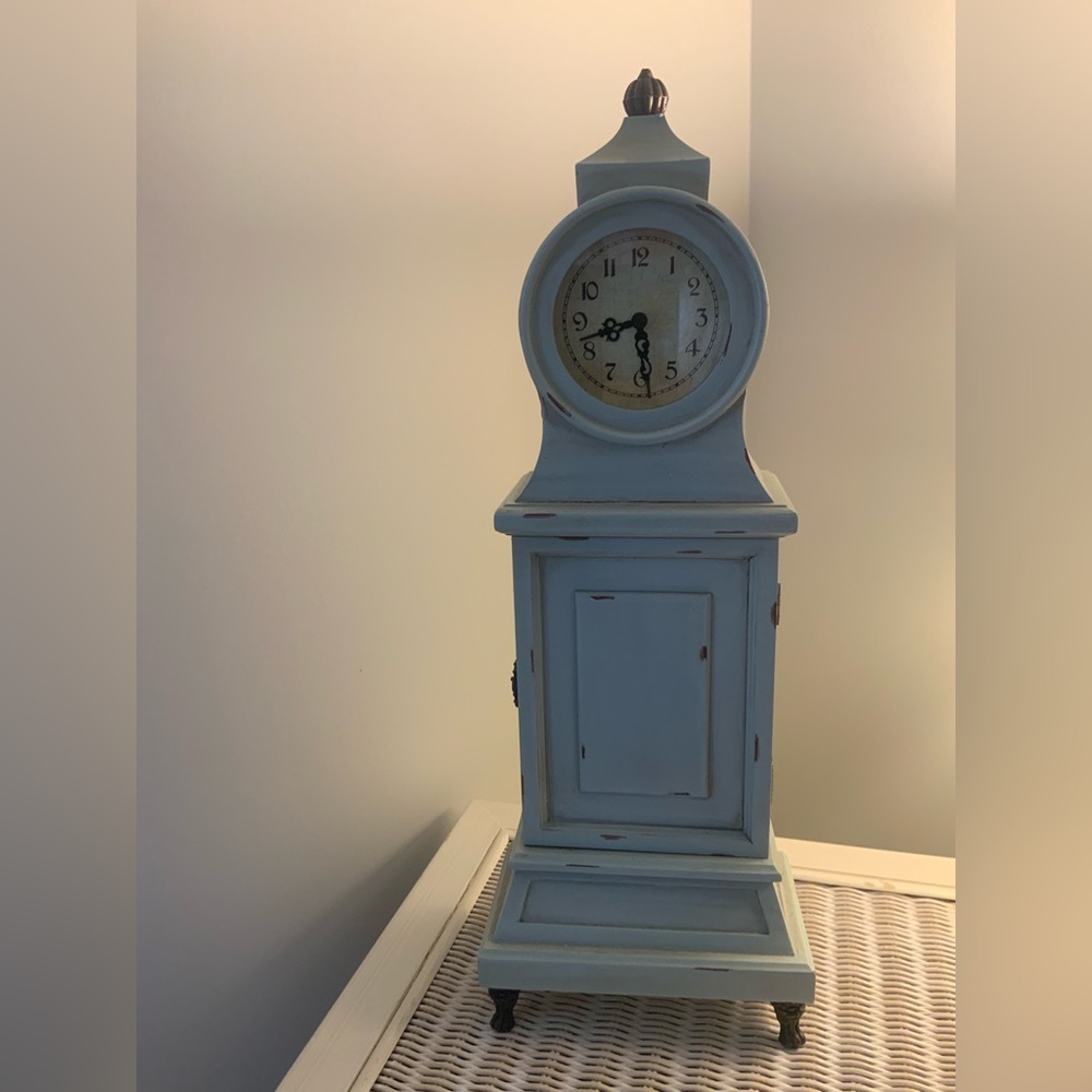Light blueish green weathered looking table clock